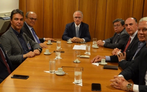 Presidentes da Unecs são recebidos por assessor da Presidência da República