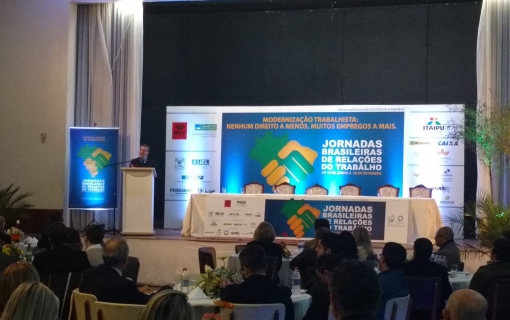CDL Participa de debate sobre as novas leis trabalhistas do Brasil