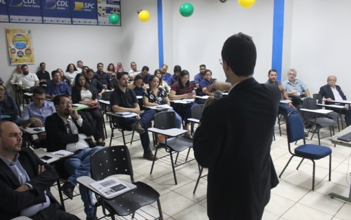 Empresários são orientados sobre o uso de linhas de financiamento do BNDES
