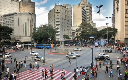 CDL BH conscientiza lojistas e consumidores da região central sobre descarte correto dos resíduos