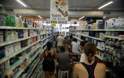 Isenção do IR reduz desigualdade e incentiva consumo, diz especialista