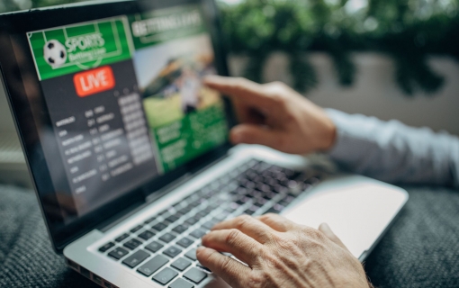 39,5 milhões de consumidores pagaram pelo menos um jogo online no último ano, revela pesquisa CNDL/SPC Brasil