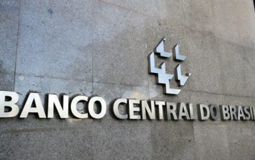 Mercado prevê inflação abaixo do teto, informa boletim do Banco Central
