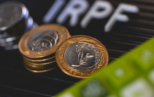 Isenção do IR até R$ 5 mil pode injetar R$ 17 bi no consumo de bens e de serviços, mas gera preocupações fiscais em médio prazo