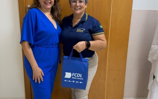 Diretora da FCDL/MT recebe representante da CDL Cáceres para troca de experiências