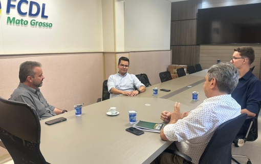 Empresários de Jaciara participam de reunião na FCDL/MT para conhecer mais sobre o programa CDL Comex