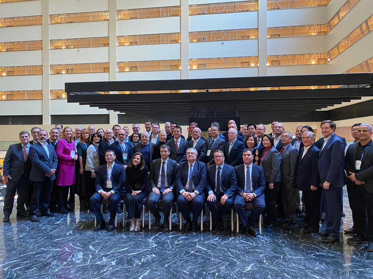 Presidente da CNDL participa de reunião com líderes do varejo mundial em Nova Iorque