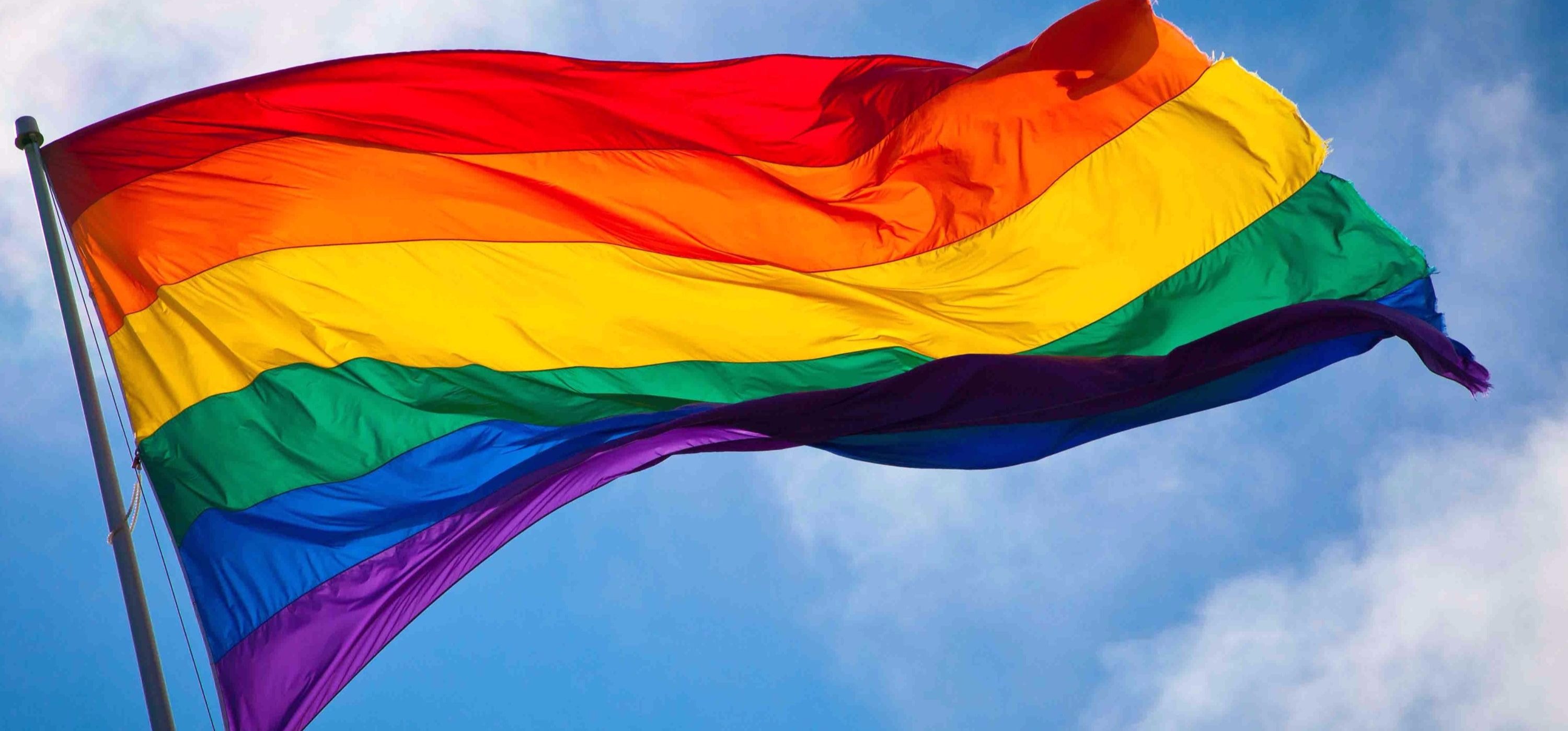 Junho chega ao fim consolidando a ideia do orgulho gay