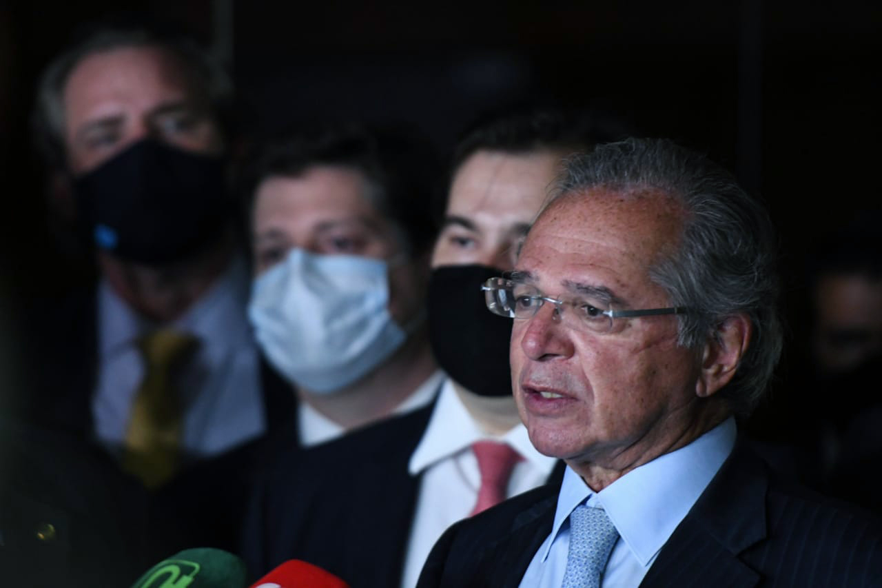 Guedes diz que setor de serviços será compensado com desoneração da folha