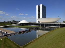 Senado aprova MP que amplia do uso de assinaturas eletrônicas