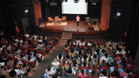 Mulheres empreendedoras lotaram o Teatro da CDL na última quarta-feira, 23.