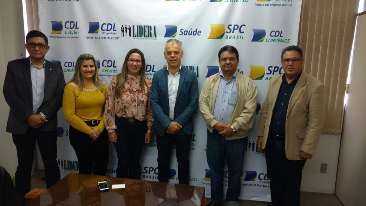 CDL Uruguaiana recebe representante de rede internacional de lojas Free Shops