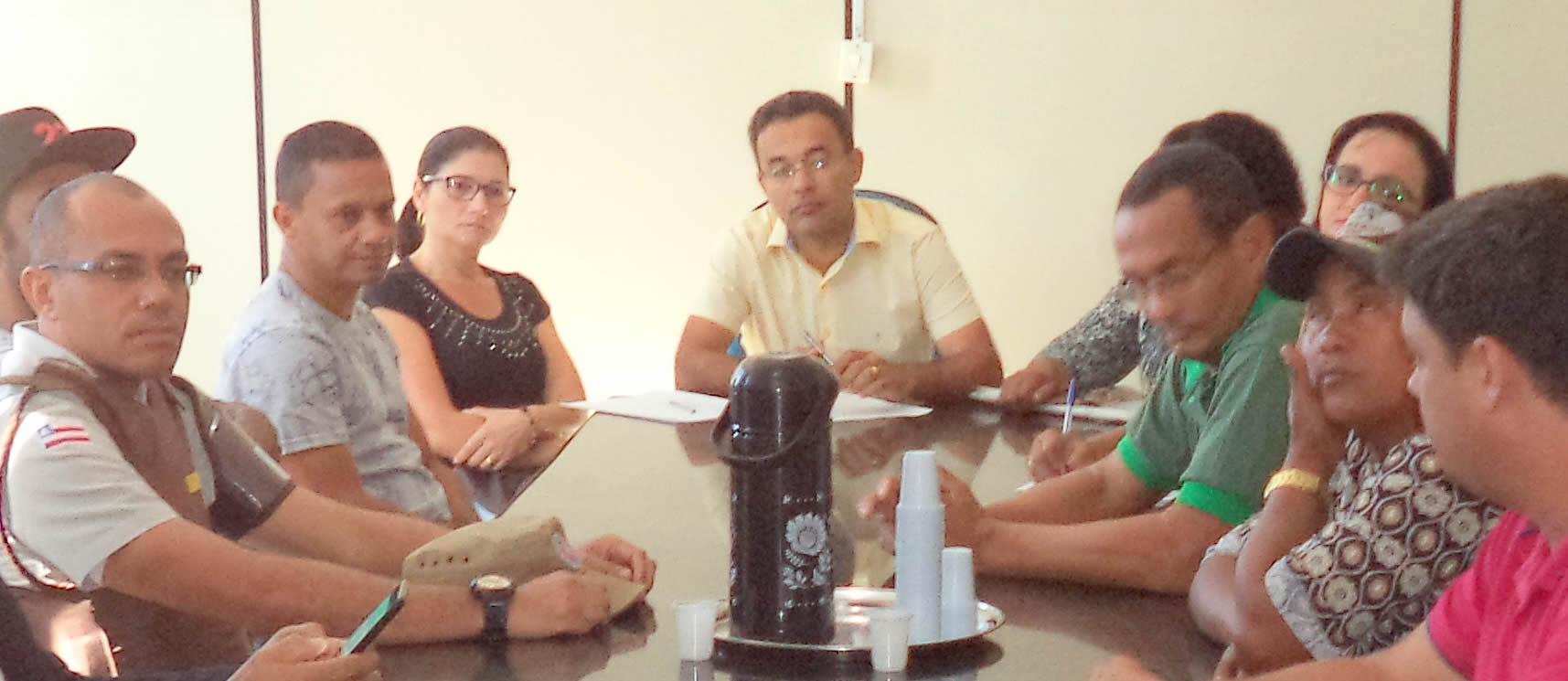 CDL E SINDCOMÉRCIO PARTICIPAM DE REUNIÃO NA PREFEITURA PARA TRATAR DA ATIVIDADE AMBULANTE