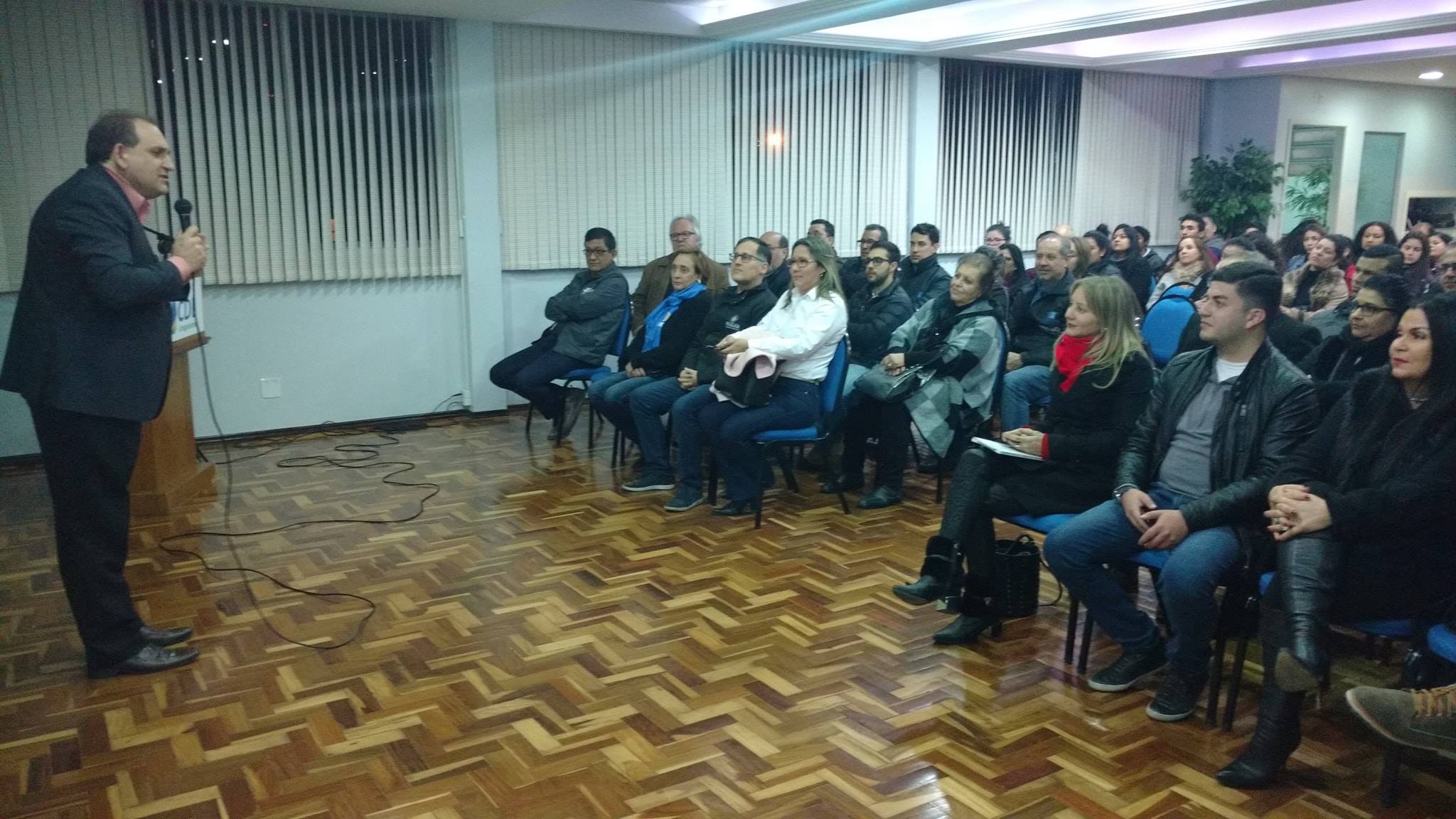palestra debate sobre novos negócios na Era Digital