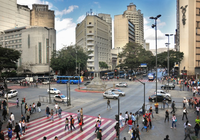 CDL BH conscientiza lojistas e consumidores da região central sobre descarte correto dos resíduos