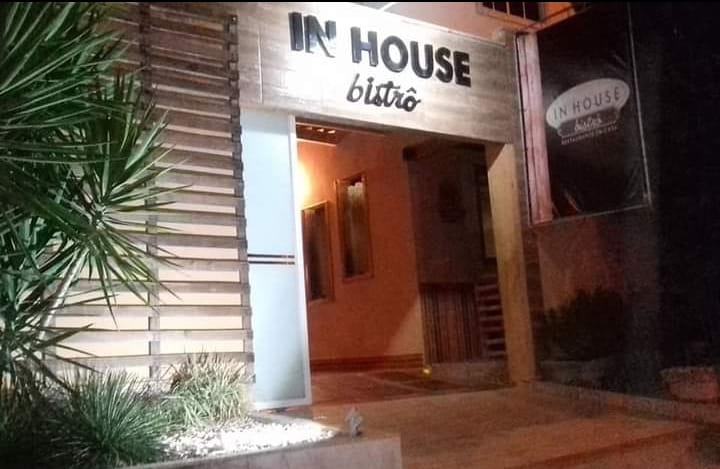 IN HOUSE BISTRÔ