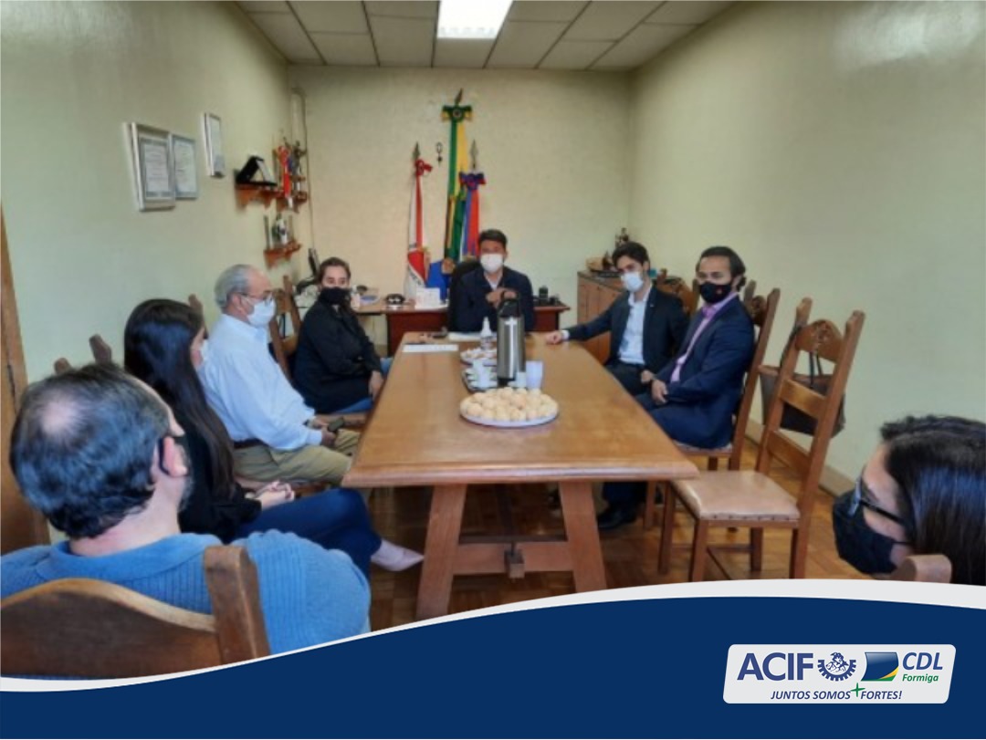 CDL Formiga participa de reunião para assinatura do decreto de direitos de liberdade econômica