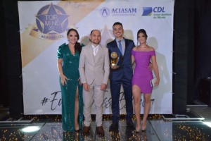 (944)_Easy-Resize.com