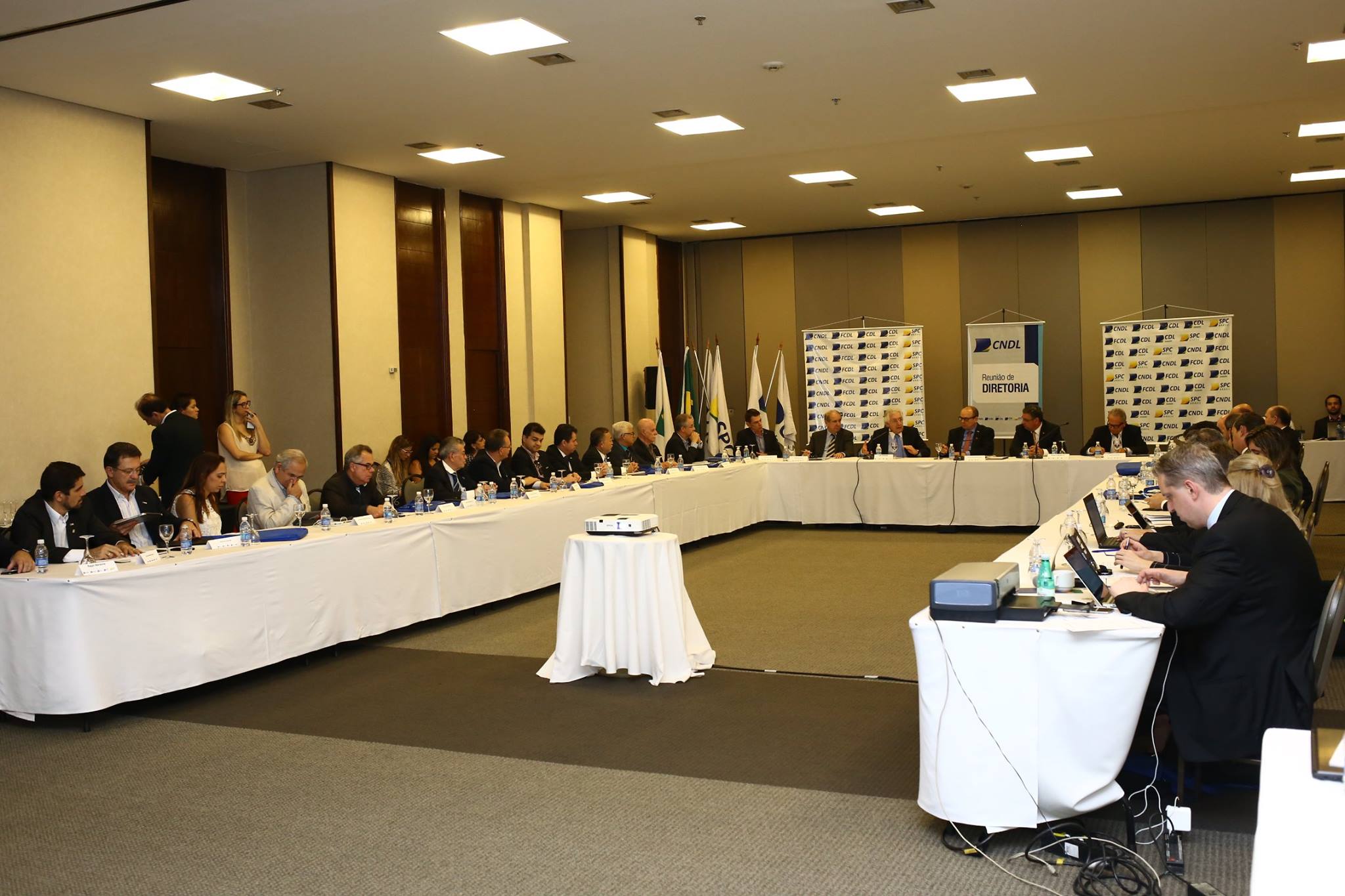 ÚLTIMA REUNIÃO DE DIRETORIA DA CNDL