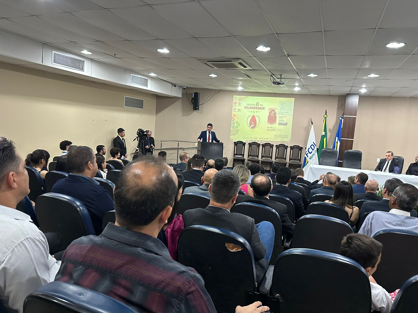 Homenagem na Assembleia Legislativa Celebra 40 Anos da FCDL Mato Grosso e Reconhece Lideranças do Movimento Lojista