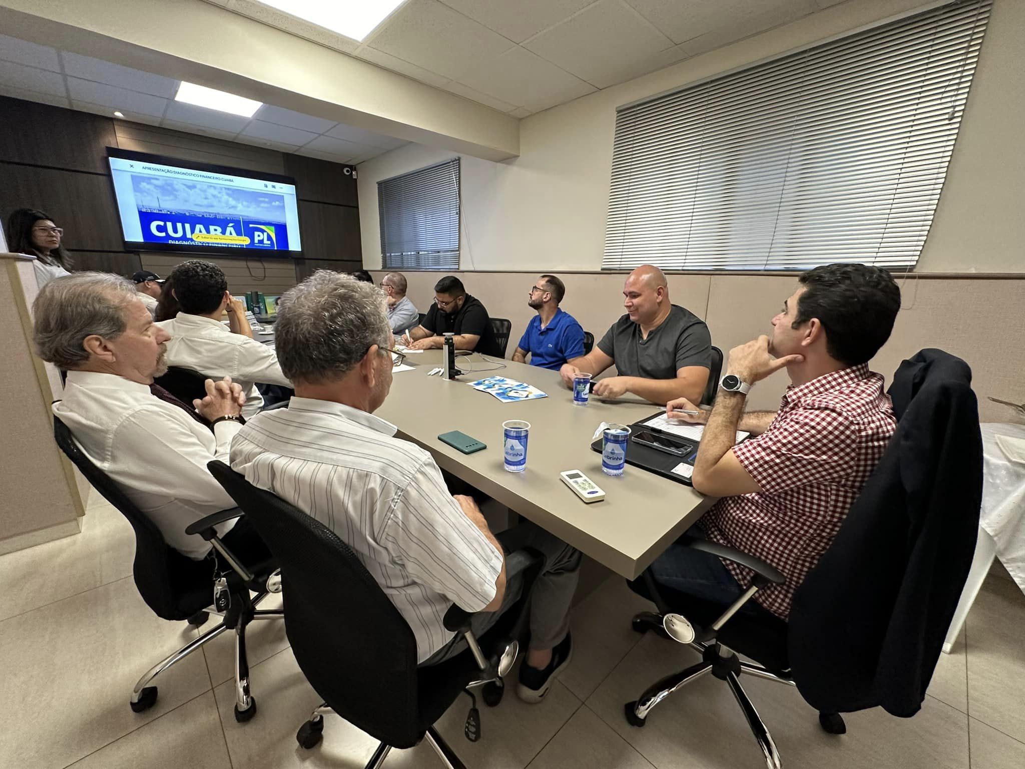 Perspectivas para o desenvolvimento comercial foram debatidos em reunião com deputado federal na FCDL Mato Grosso