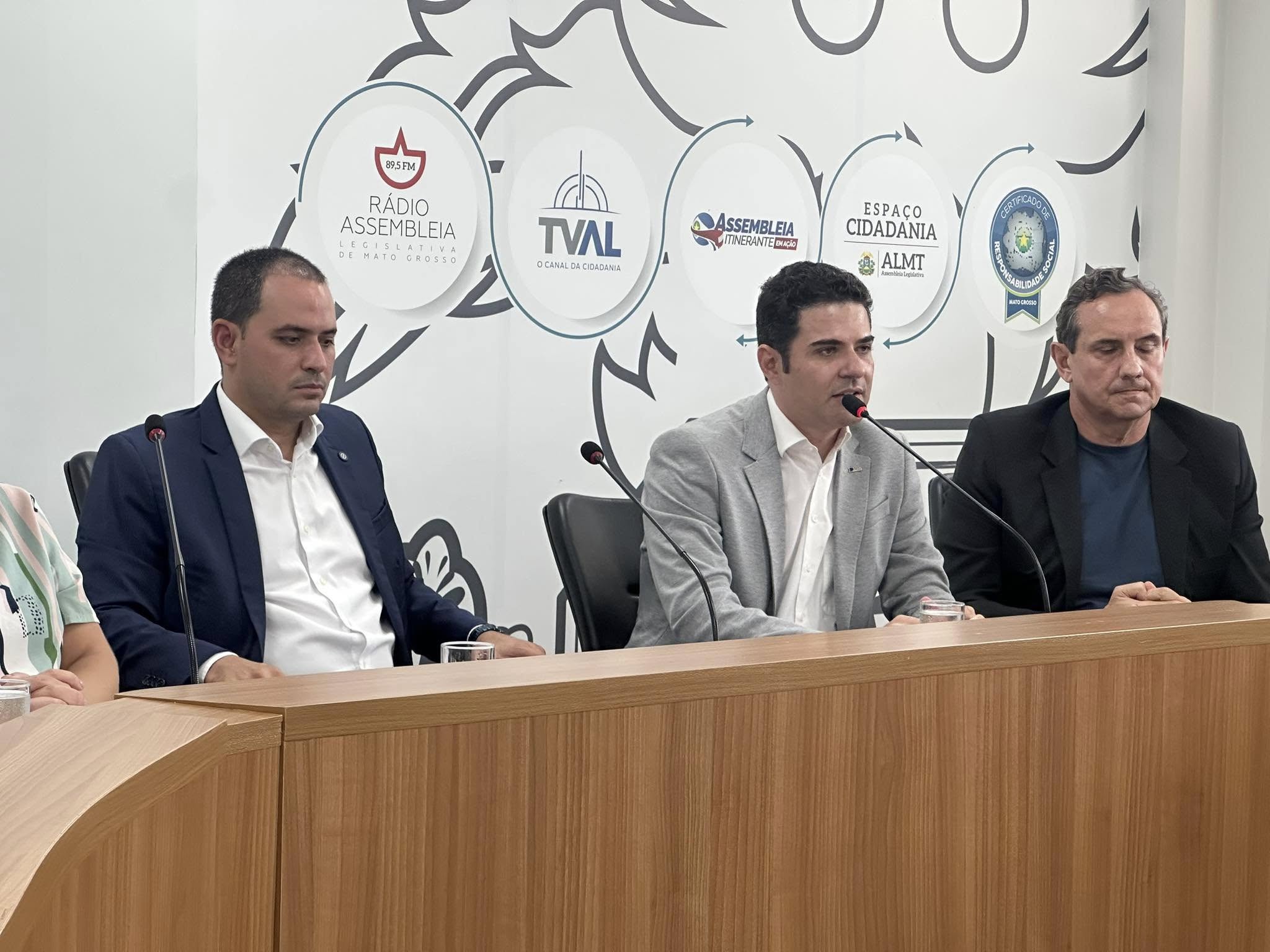FCDL/MT participa de discussão sobre kits escolares na ALMT