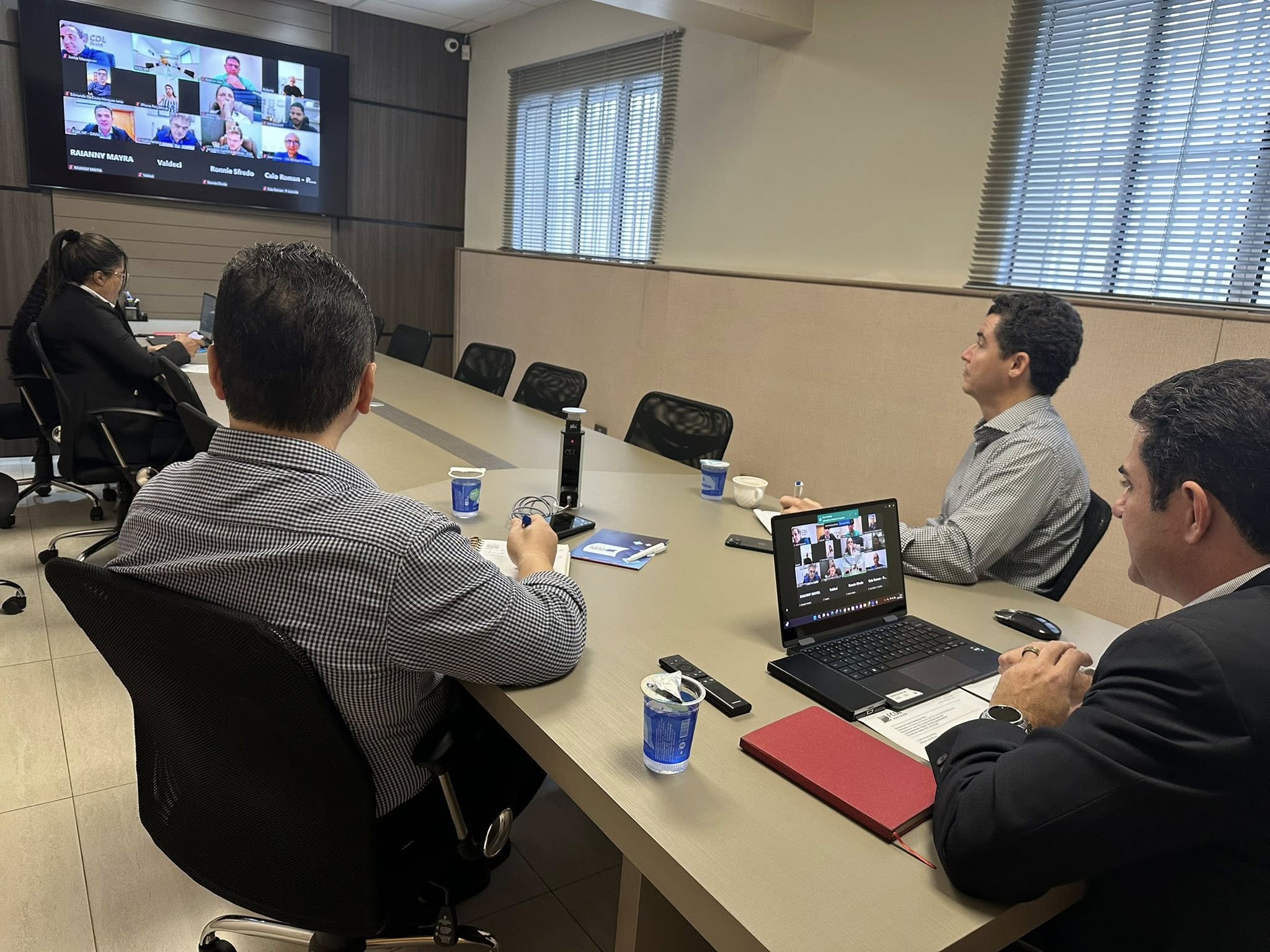 FCDL/MT realiza reunião mensal de diretoria com participação de representantes de todo o estado