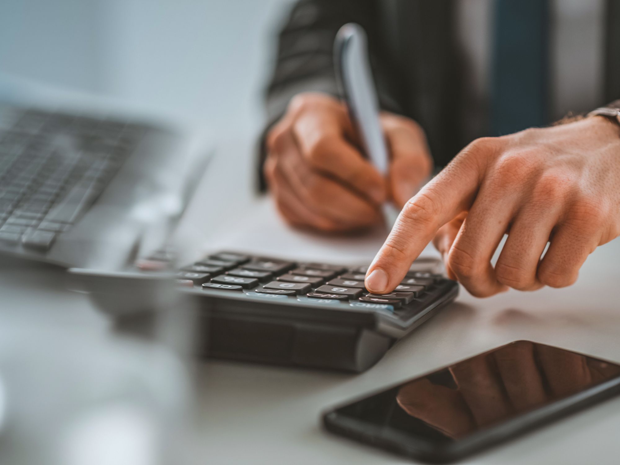 Pequenos negócios podem escolher a quantidade de parcelas para quitar débitos com a Receita Federal