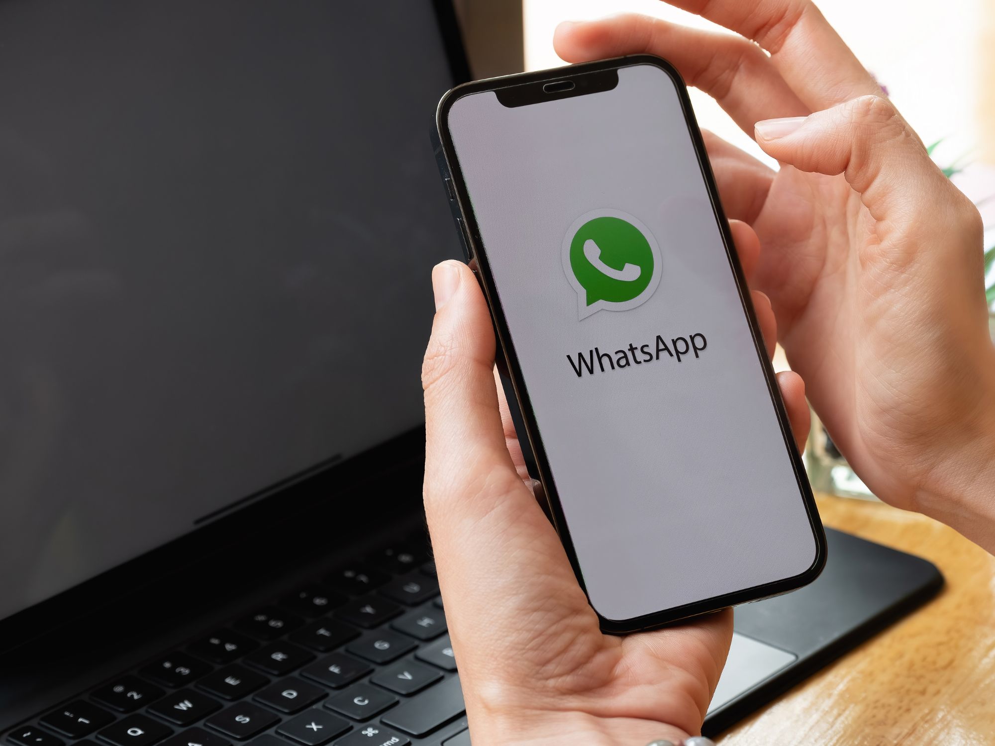 Vendas conversacionais via WhatsApp: estratégias para pequenos e médios