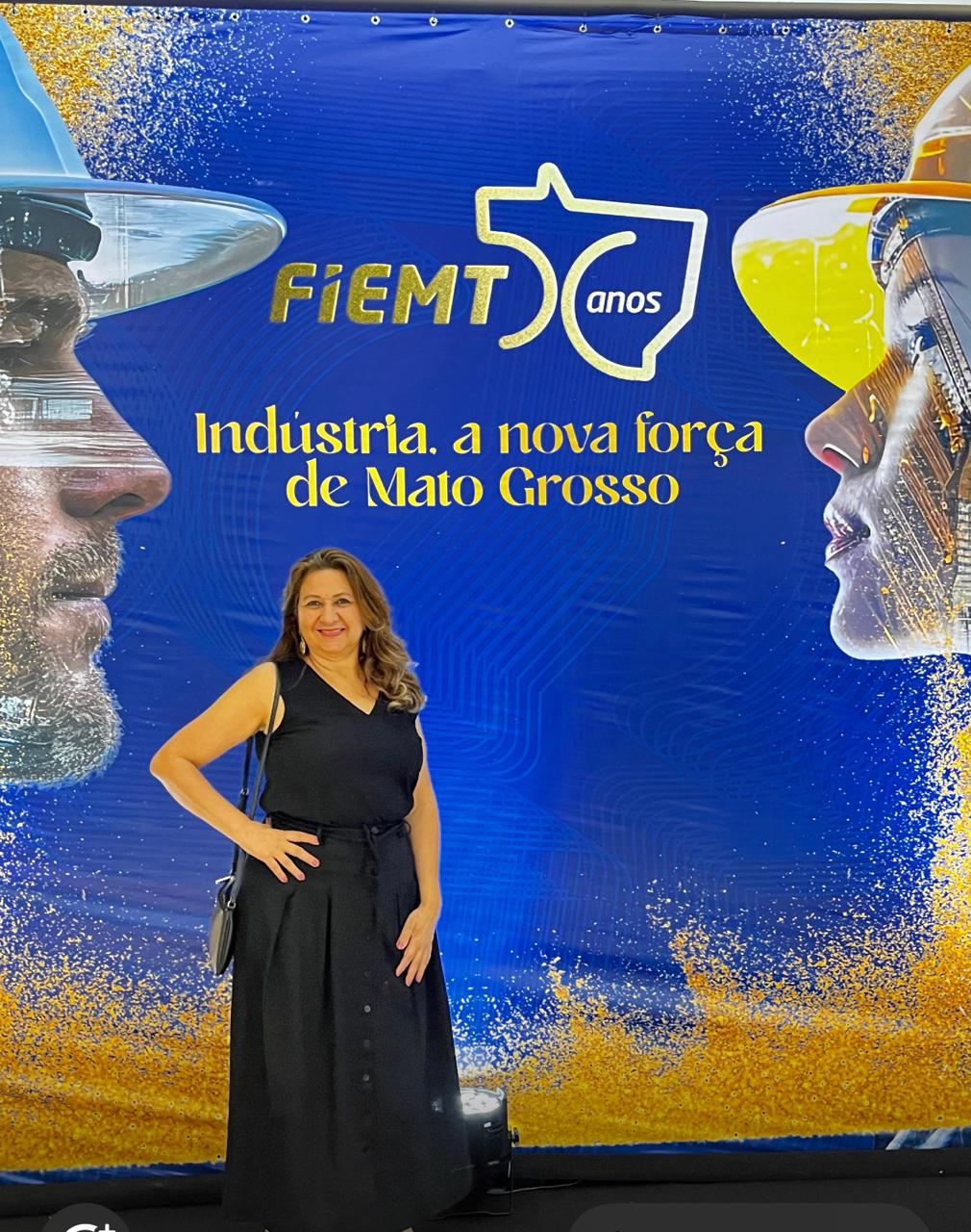 FCDL/MT marca presença na celebração dos 50 anos da FIEMT