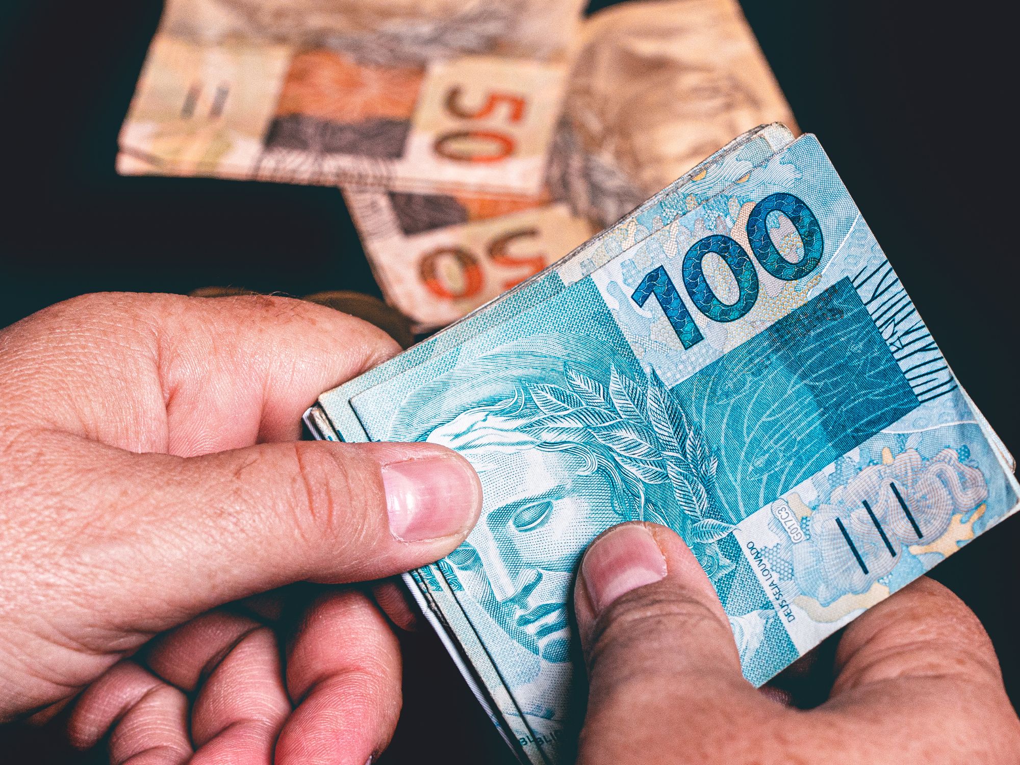 Segunda parcela do 13º salário deve ser paga até a próxima sexta-feira