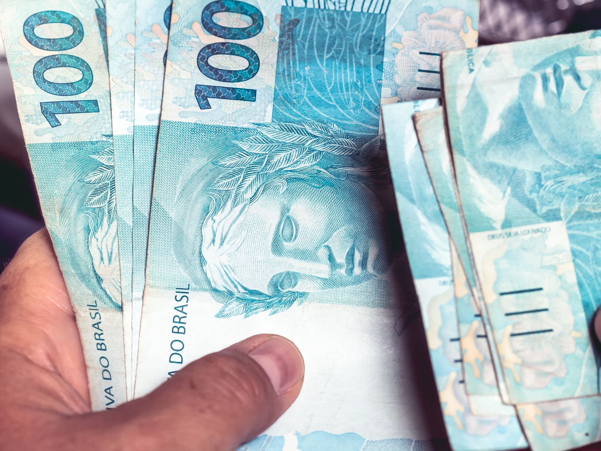 Segunda parcela do 13º salário deve ser paga até a próxima sexta-feira