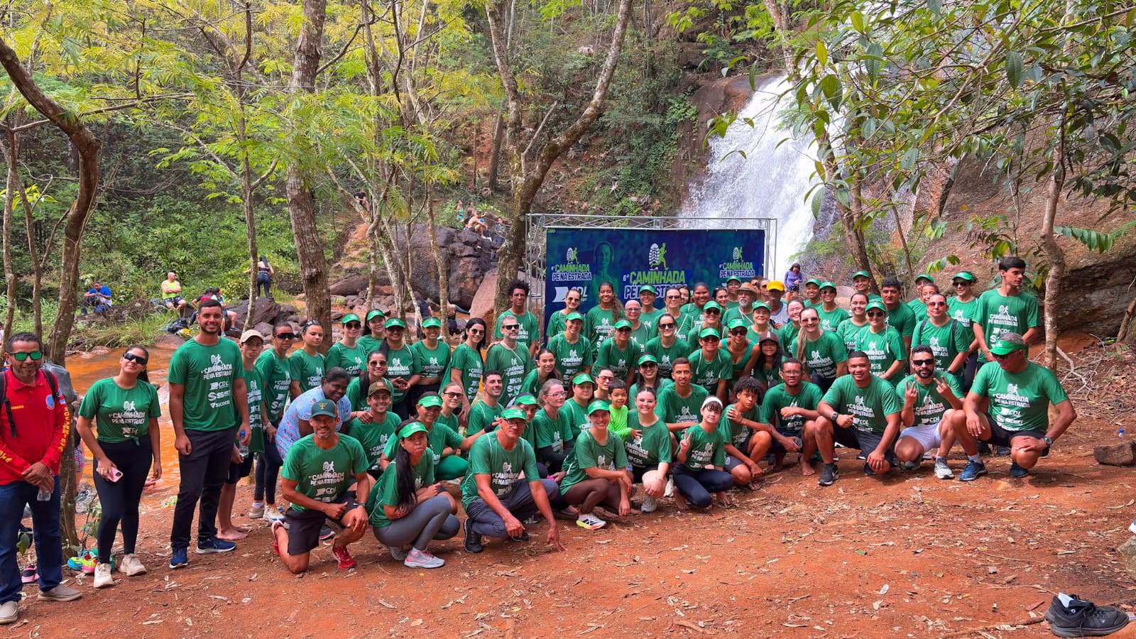 6ª Caminhada Pé na Estrada reúne cerca de 100 participantes em um momento de saúde, natureza e integração