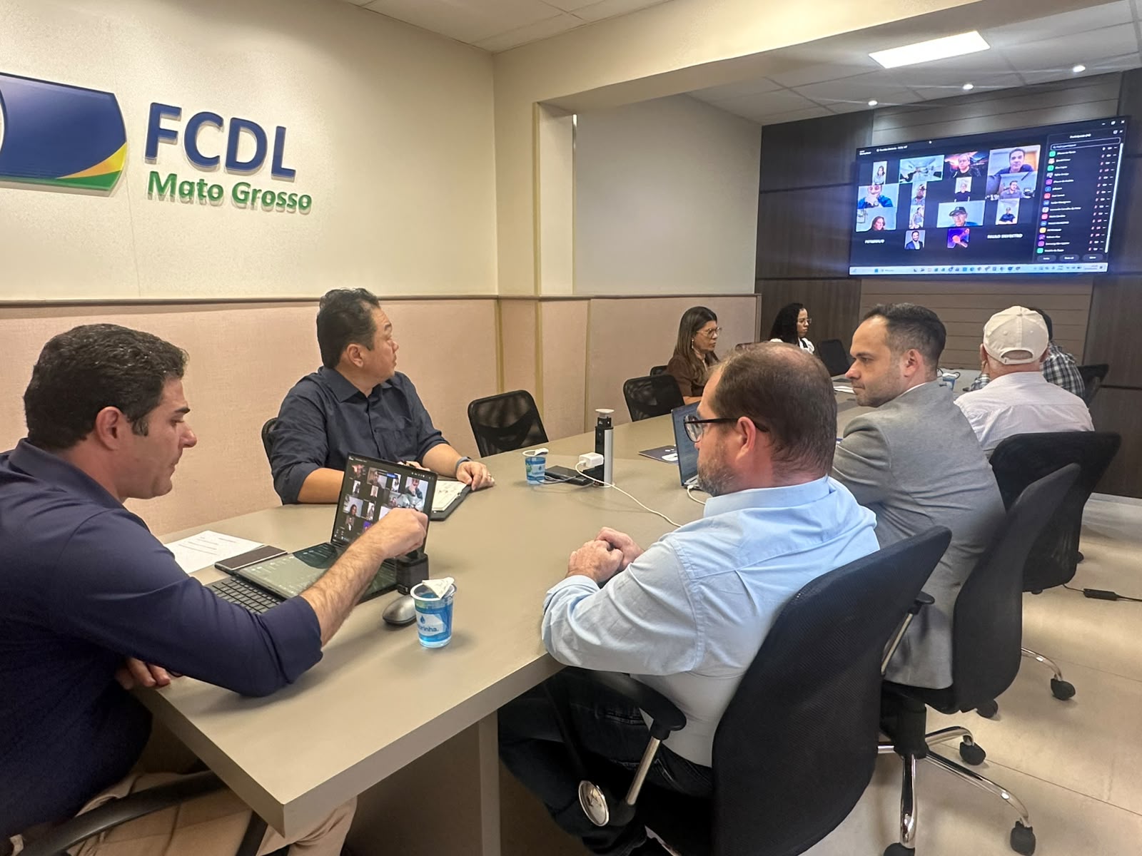 FCDL-MT realiza reunião de diretoria para discutir atualização do estatuto